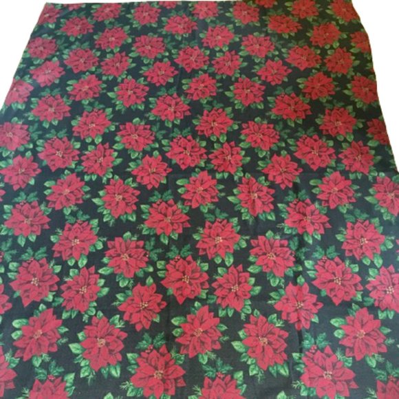 Christmas Pointsetta Tablecloth Vibrant Oblong - Picture 2 of 3